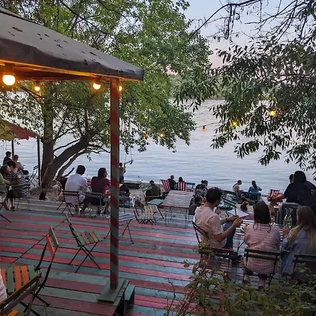 Close To The Danube River アパート