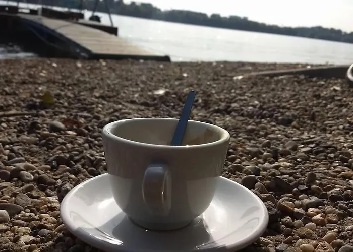 Daire Close To The Danube